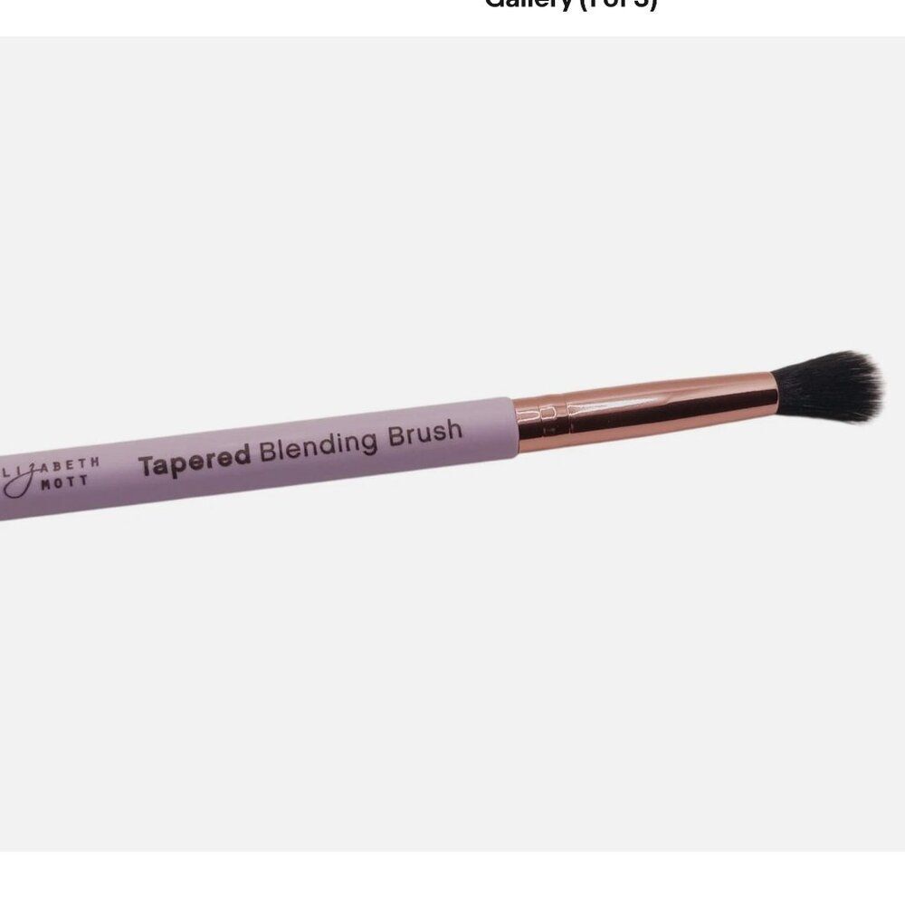 Elizabeth Mott Lilac‎ Tapered Blending Brush
